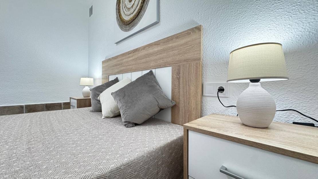 Venta - Chalet - Torrevieja - Torrevieja Centro