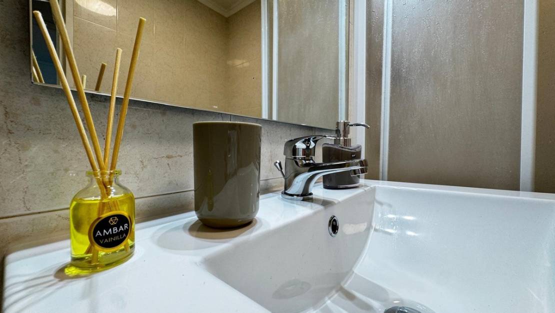 Venta - Chalet - Torrevieja - Torrevieja Centro