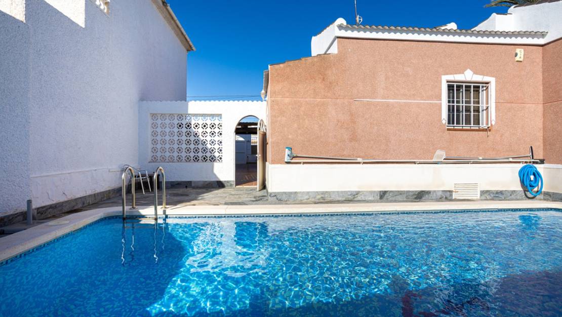 Venta - Chalet - Torrevieja - Torrevieja Centro