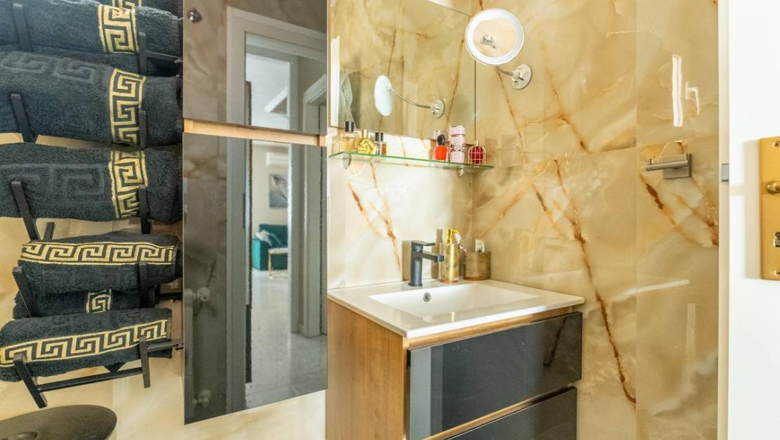 Venta - Chalet - Torrevieja - Torrevieja Centro