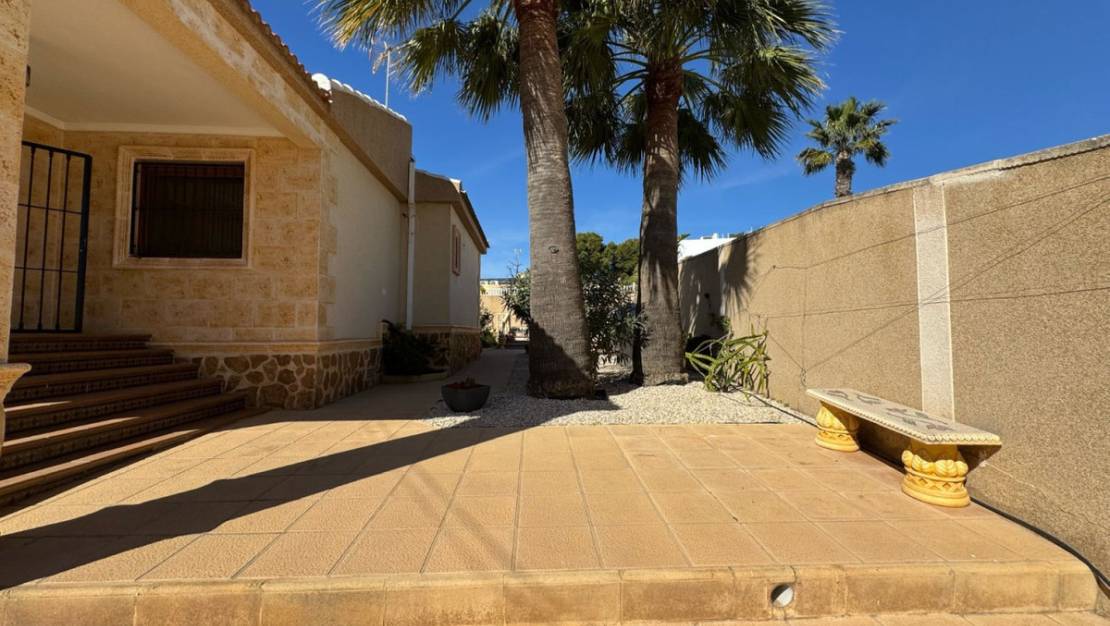 Venta - Chalet - Torrevieja - Torrevieja Centro
