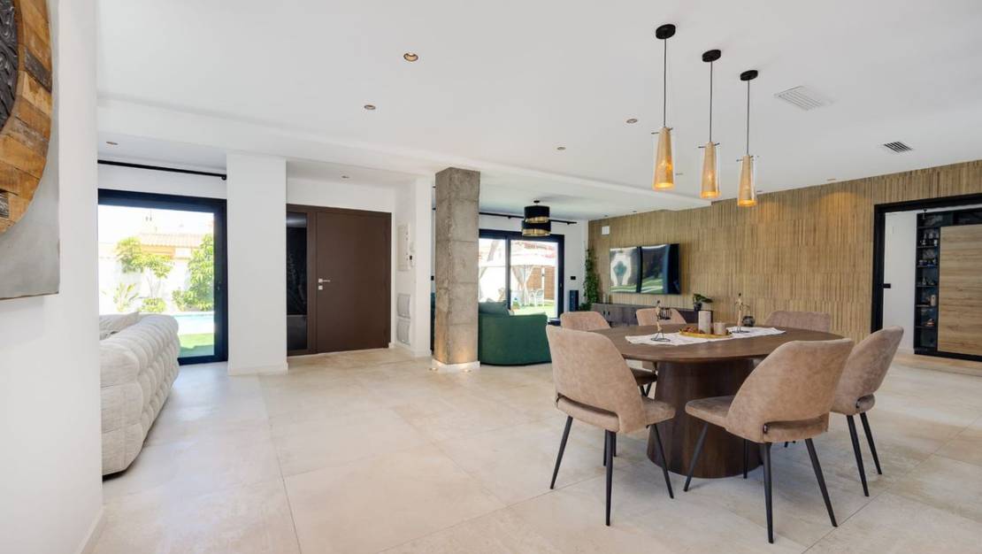 Venta - Chalet - Torrevieja - Torrevieja Centro