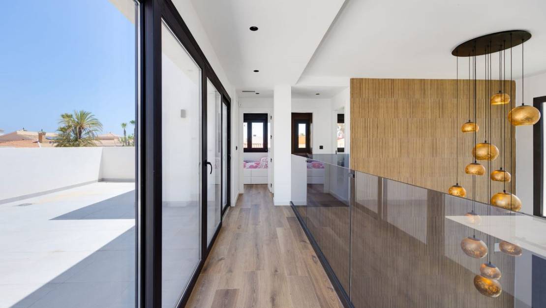 Venta - Chalet - Torrevieja - Torrevieja Centro