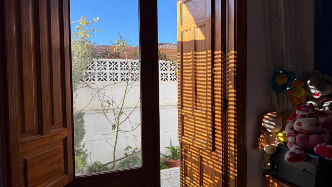 Venta - Chalet - Torrevieja - Torrevieja Centro