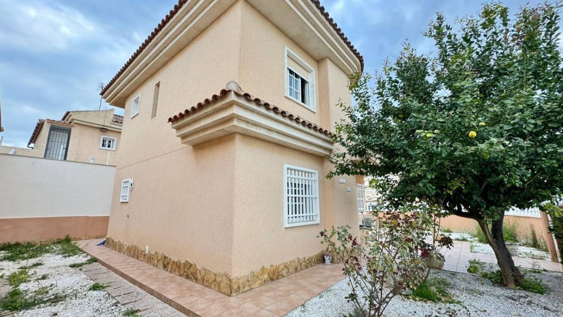 Venta - Chalet - Torrevieja - Torrevieja Centro