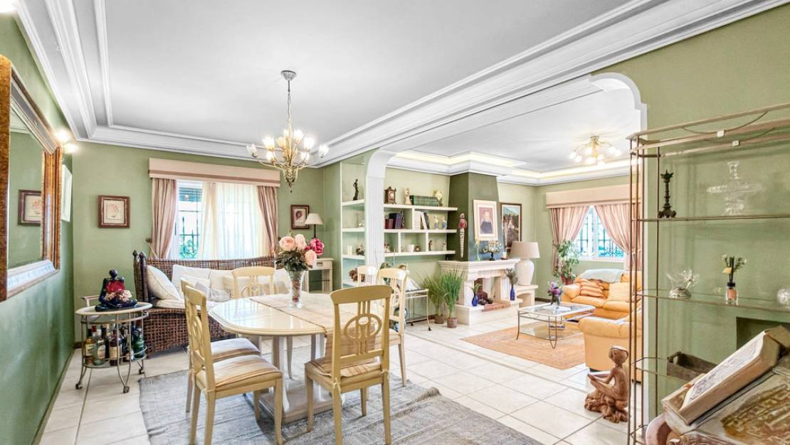 Venta - Chalet - Torrevieja - Torrevieja Centro