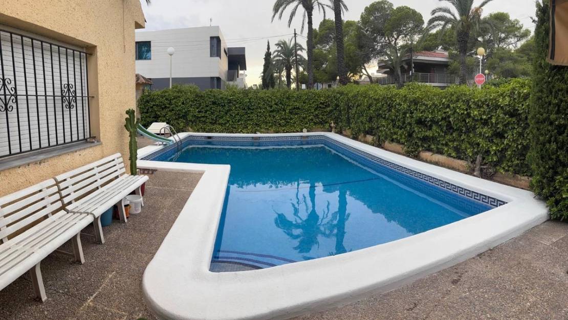 Venta - Chalet - Torrevieja - Torrevieja Centro