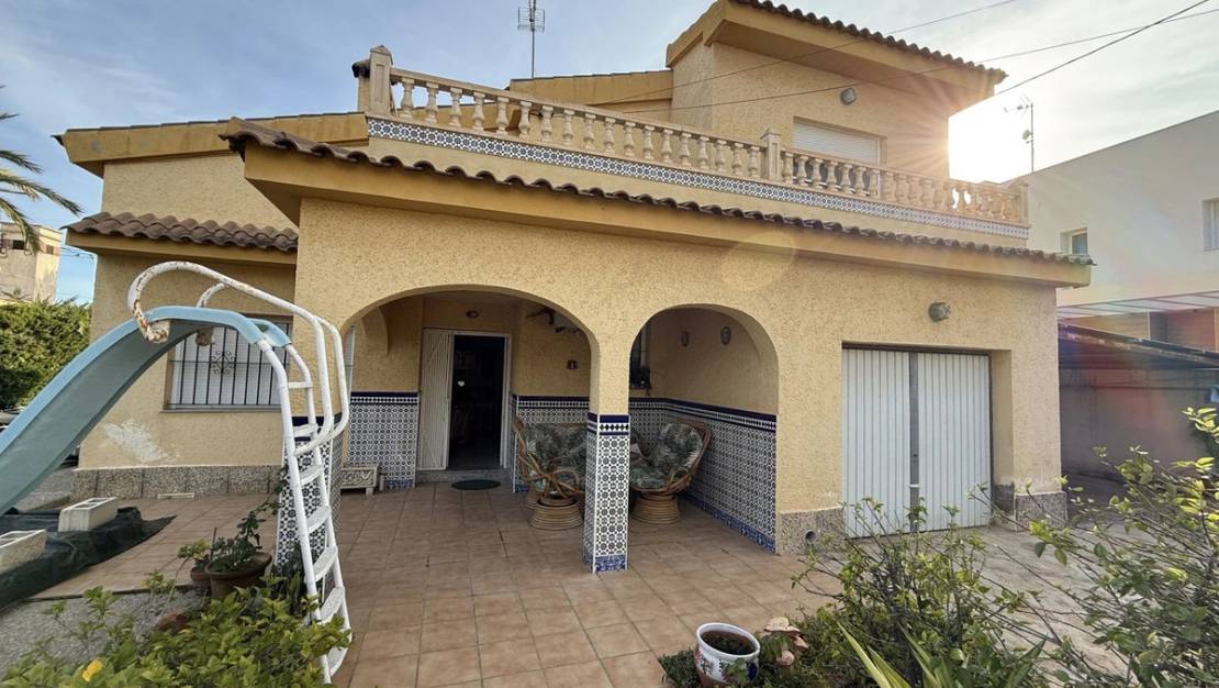 Venta - Chalet - Torrevieja - Torrevieja Centro