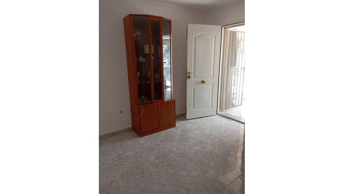 Venta - Chalet - Torrevieja - Torrevieja Centro