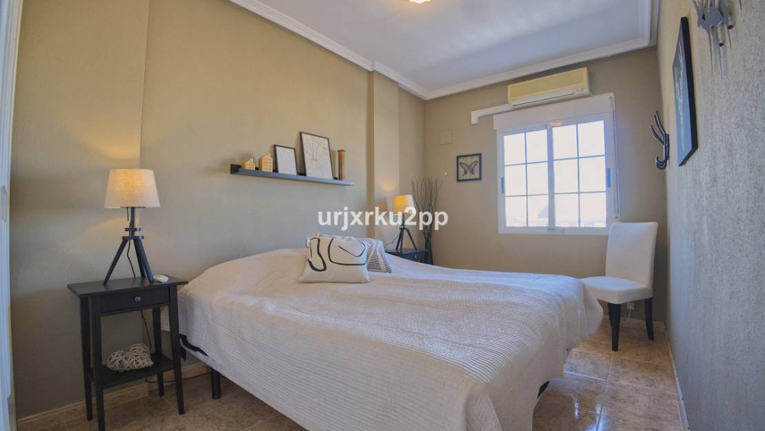 Venta - Chalet - Torrevieja - Torrevieja Centro