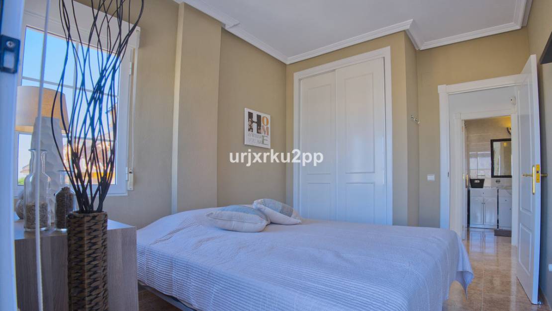 Venta - Chalet - Torrevieja - Torrevieja Centro