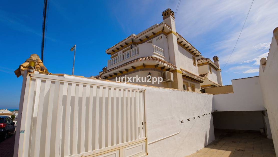 Venta - Chalet - Torrevieja - Torrevieja Centro