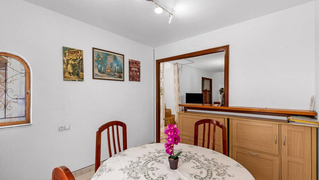 Venta - Chalet - Torrevieja - Torrevieja Centro