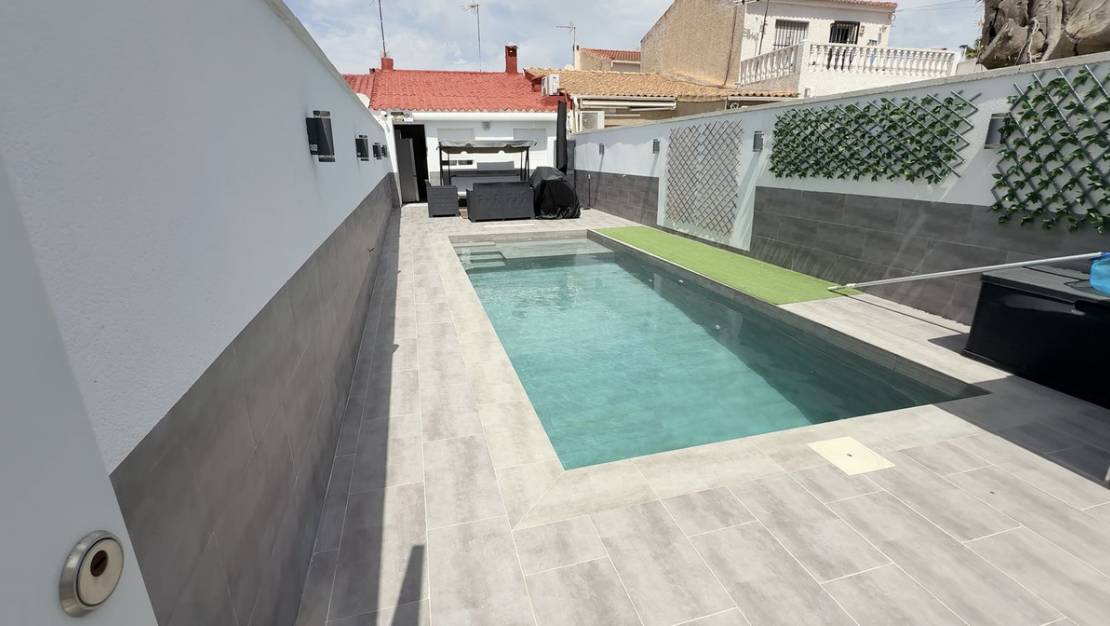Venta - Chalet - Torrevieja - Torrevieja Centro