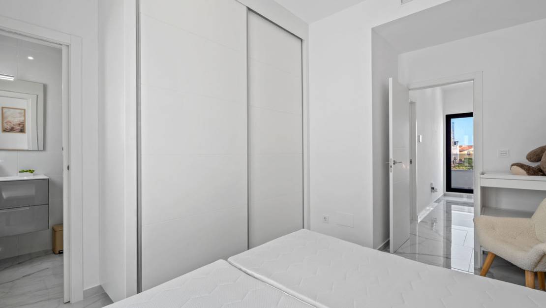 Venta - Chalet - Torrevieja - Torrevieja Centro