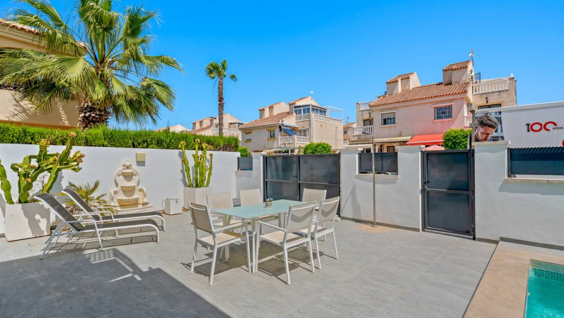 Venta - Chalet - Torrevieja - Torrevieja Centro