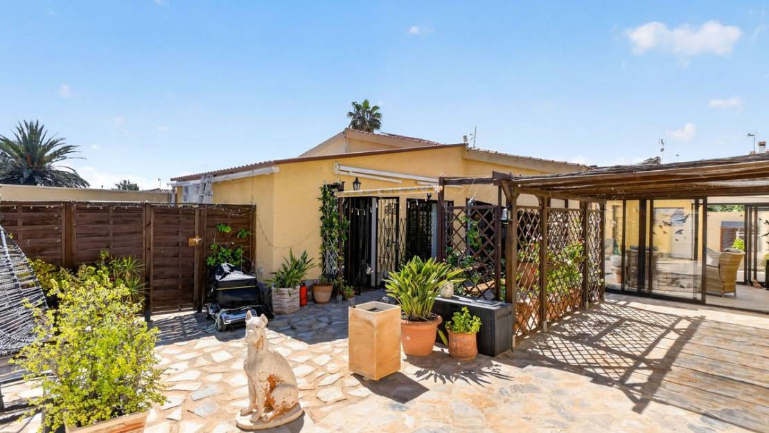 Venta - Chalet - Torrevieja - Torrevieja Centro