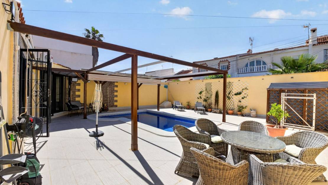 Venta - Chalet - Torrevieja - Torrevieja Centro