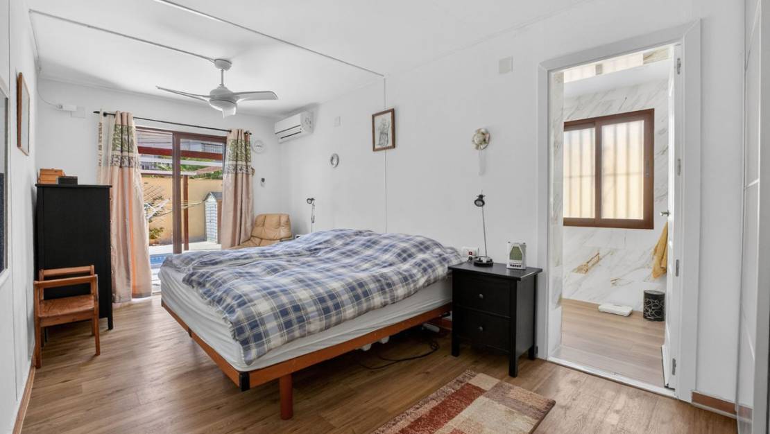 Venta - Chalet - Torrevieja - Torrevieja Centro