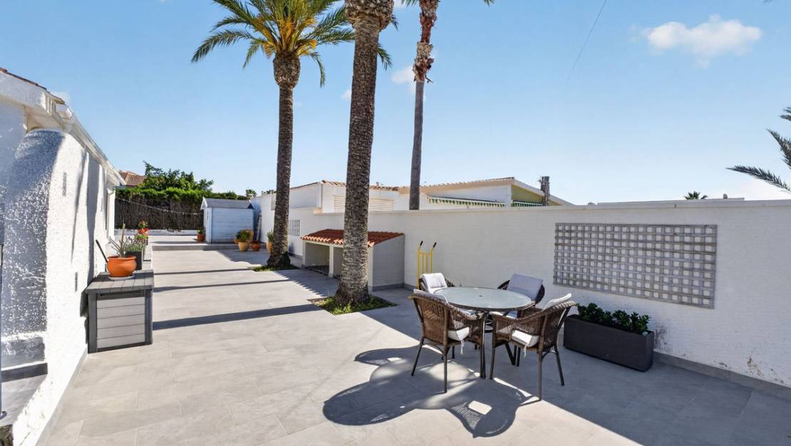 Venta - Chalet - Torrevieja - Torrevieja Centro
