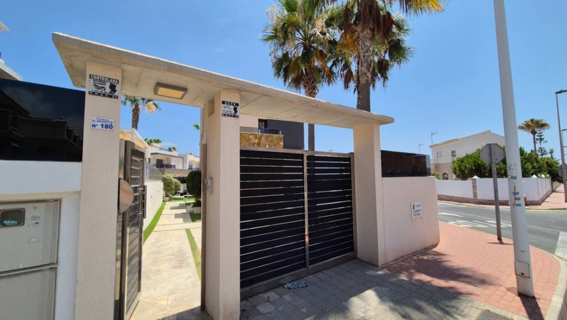 Venta - Chalet - Torrevieja - Torrevieja Centro