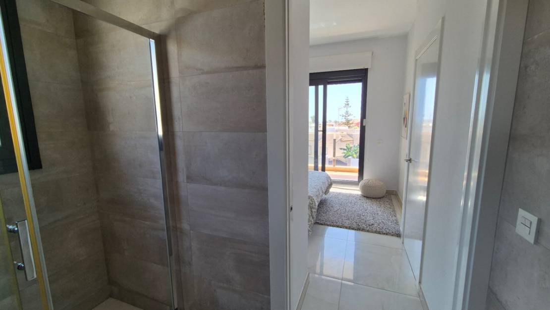Venta - Chalet - Torrevieja - Torrevieja Centro