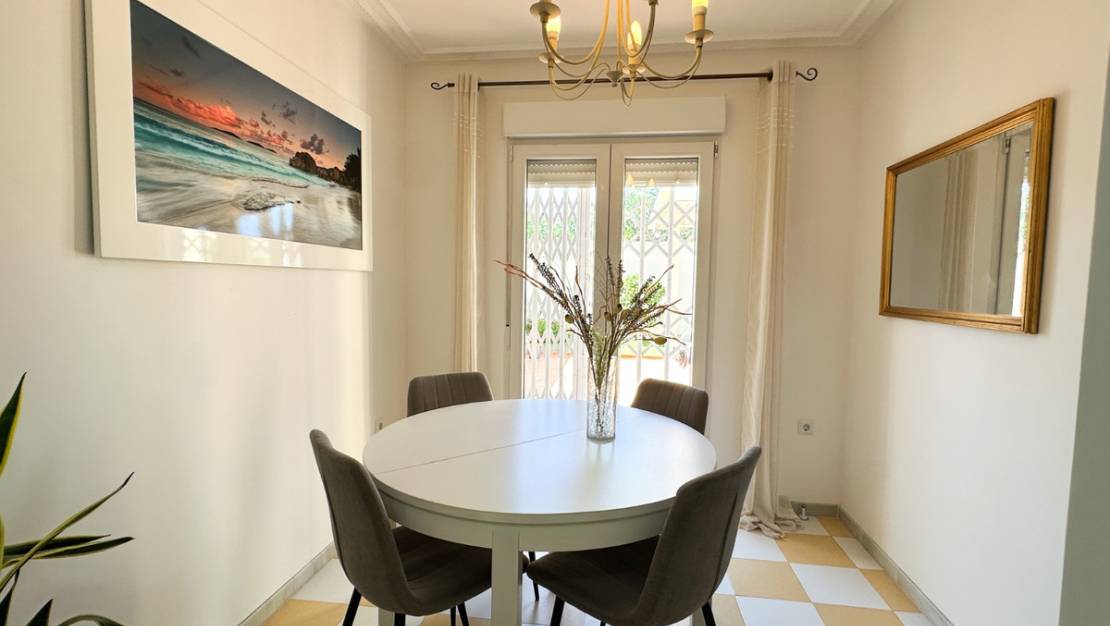 Venta - Chalet - Torrevieja - Torrevieja Centro