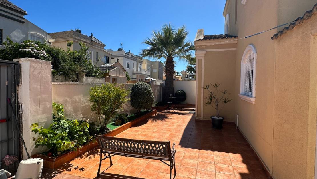 Venta - Chalet - Torrevieja - Torrevieja Centro