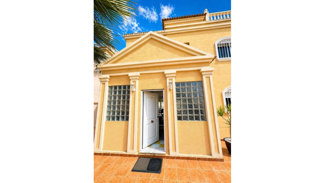 Venta - Chalet - Torrevieja - Torrevieja Centro