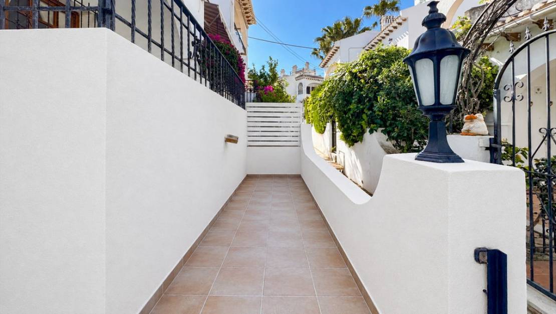 Venta - Chalet - Torrevieja - Torrevieja Centro