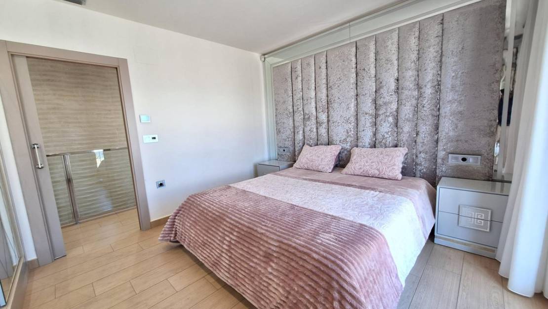 Venta - Chalet - Torrevieja - Torrevieja Centro