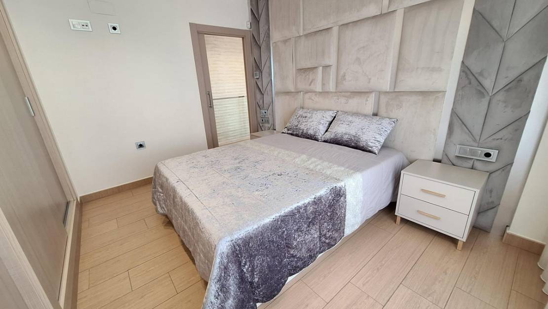 Venta - Chalet - Torrevieja - Torrevieja Centro