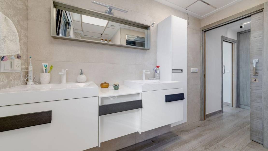 Venta - Chalet - Torrevieja - Torrevieja Centro