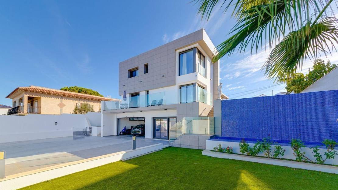 Venta - Chalet - Torrevieja - Torrevieja Centro