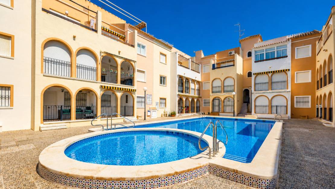 Venta - Chalet - Torrevieja - Torrevieja Centro