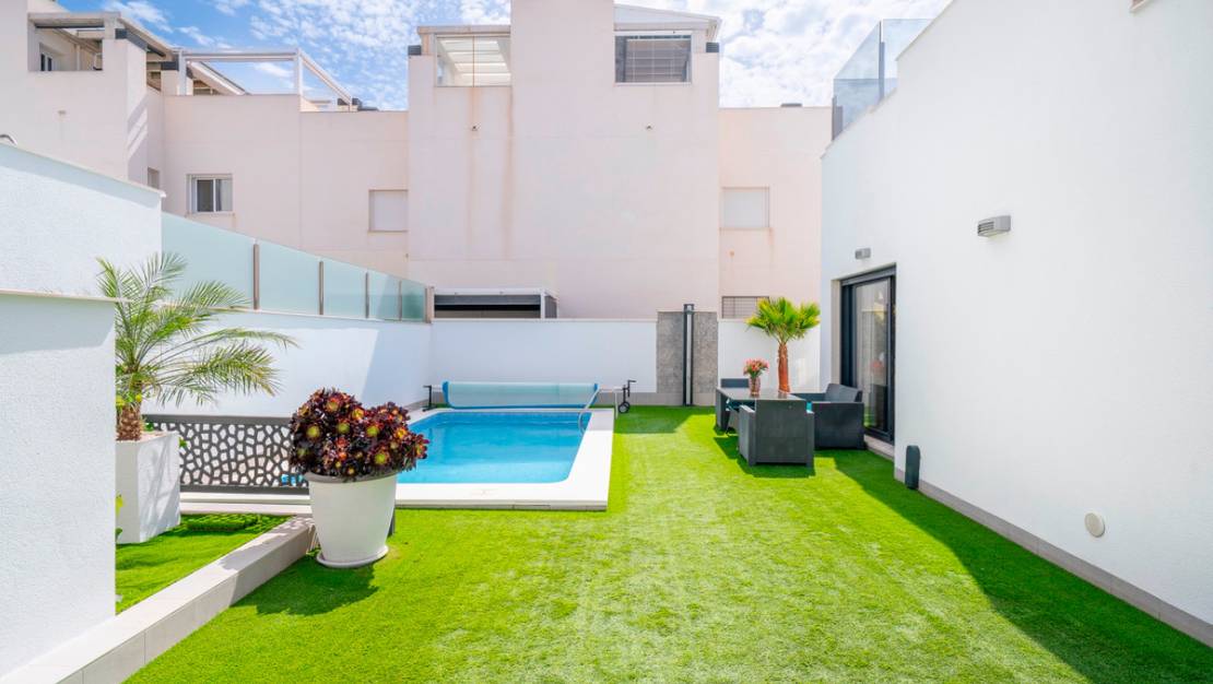 Venta - Chalet - Torrevieja - Torrevieja Centro