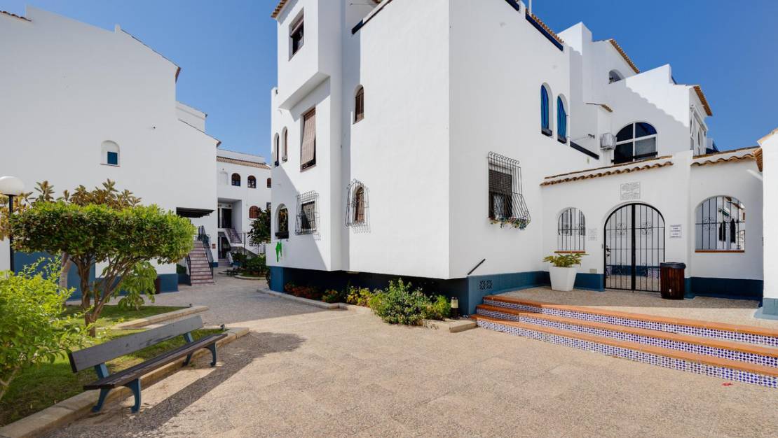 Venta - Chalet - Torrevieja - Torrevieja Centro