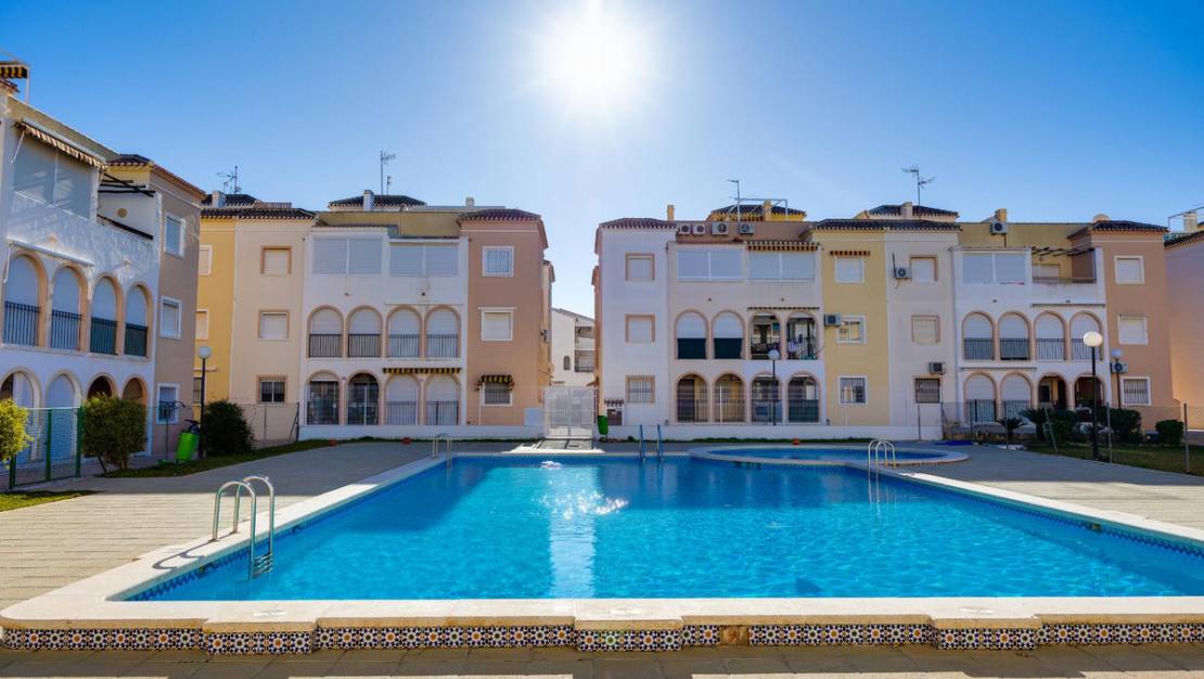 Venta - Chalet - Torrevieja - Torrevieja Centro