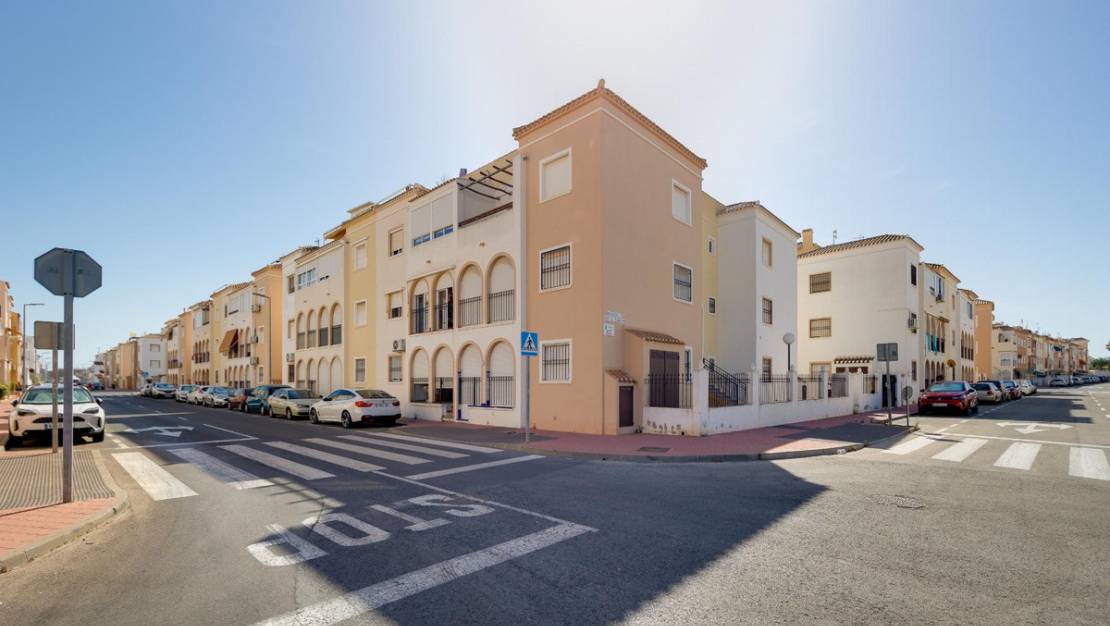 Venta - Chalet - Torrevieja - Torrevieja Centro