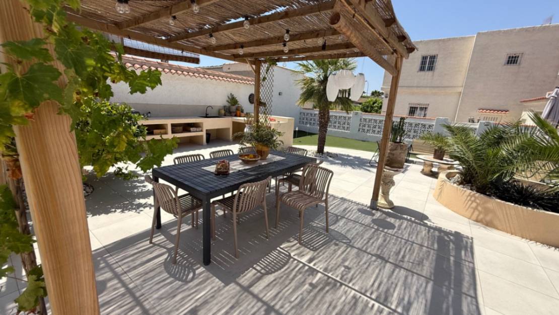 Venta - Chalet - Torrevieja - Torrevieja Centro