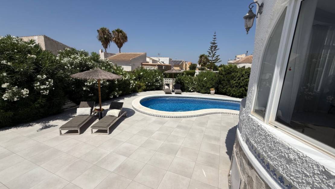 Venta - Chalet - Torrevieja - Torrevieja Centro