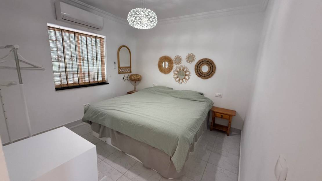 Venta - Chalet - Torrevieja - Torrevieja Centro