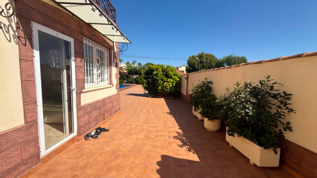 Venta - Chalet - Torrevieja - Torrevieja Centro