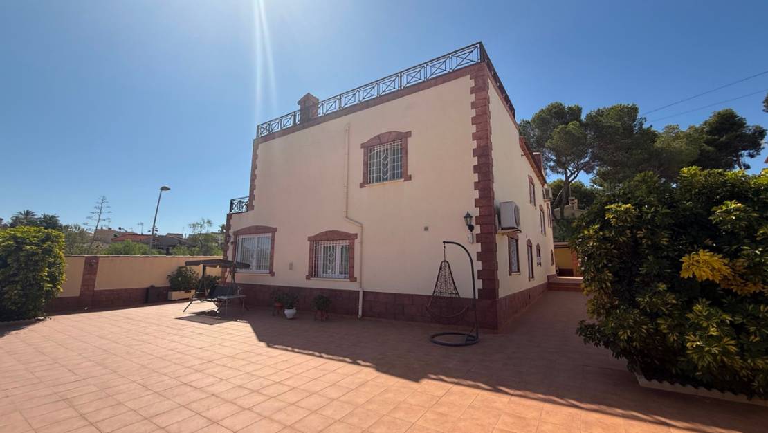 Venta - Chalet - Torrevieja - Torrevieja Centro
