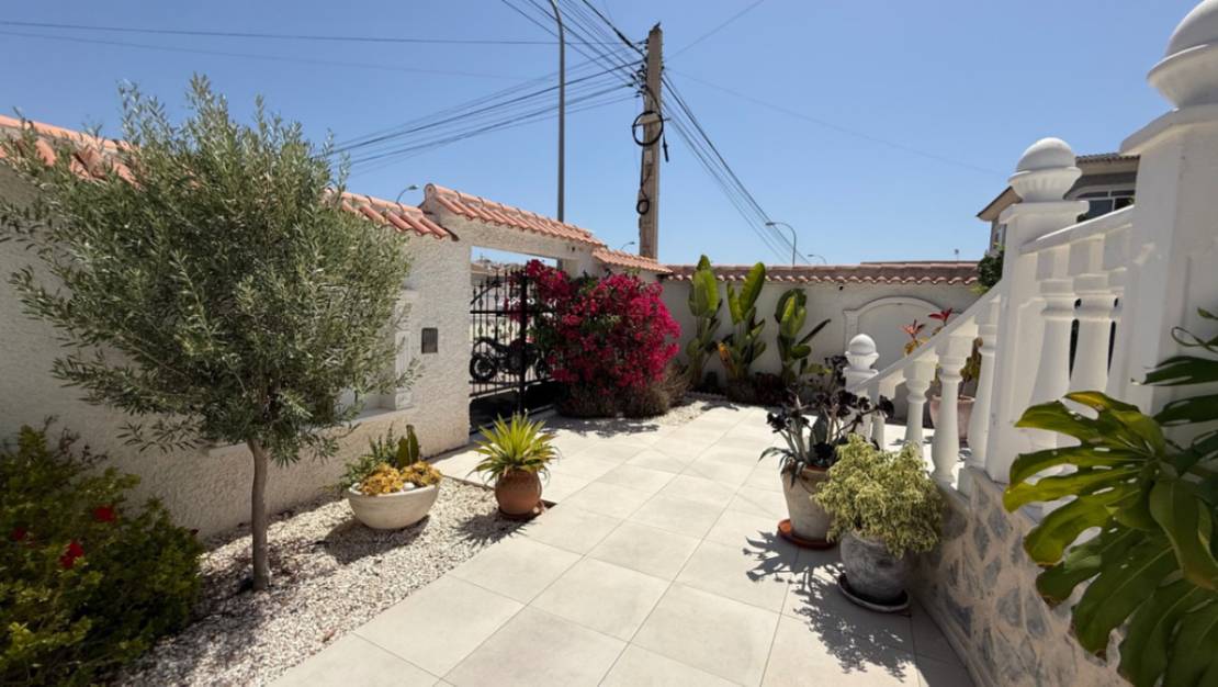 Venta - Chalet - Torrevieja - Torrevieja Centro
