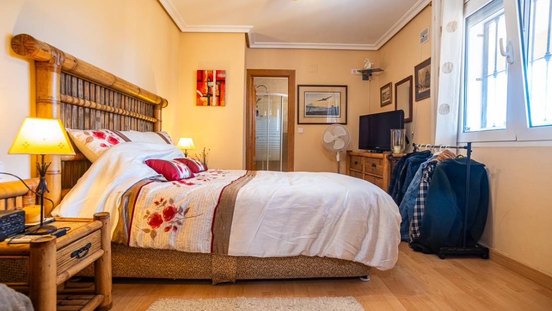 Venta - Chalet - Torrevieja - Torrevieja Centro