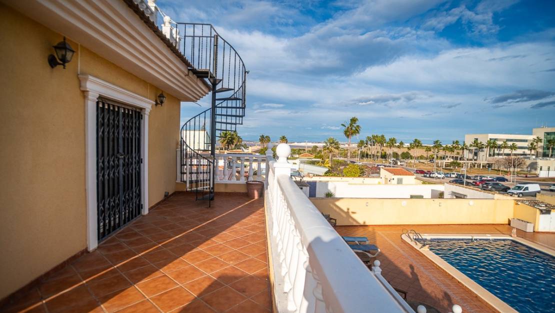 Venta - Chalet - Torrevieja - Torrevieja Centro