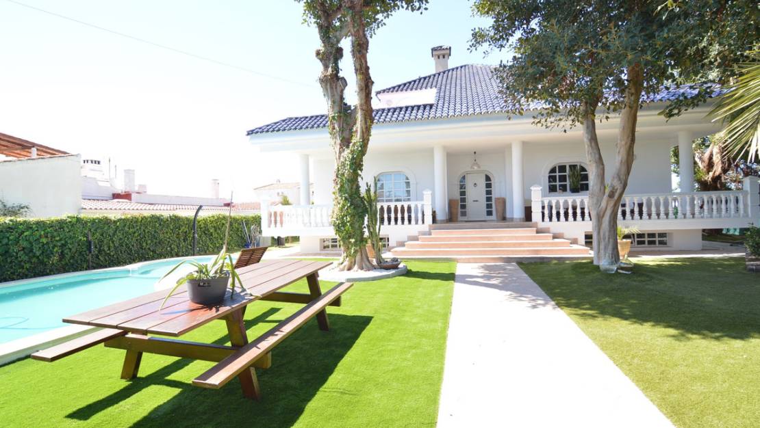 Venta - Chalet - Torrevieja - Torrevieja Centro
