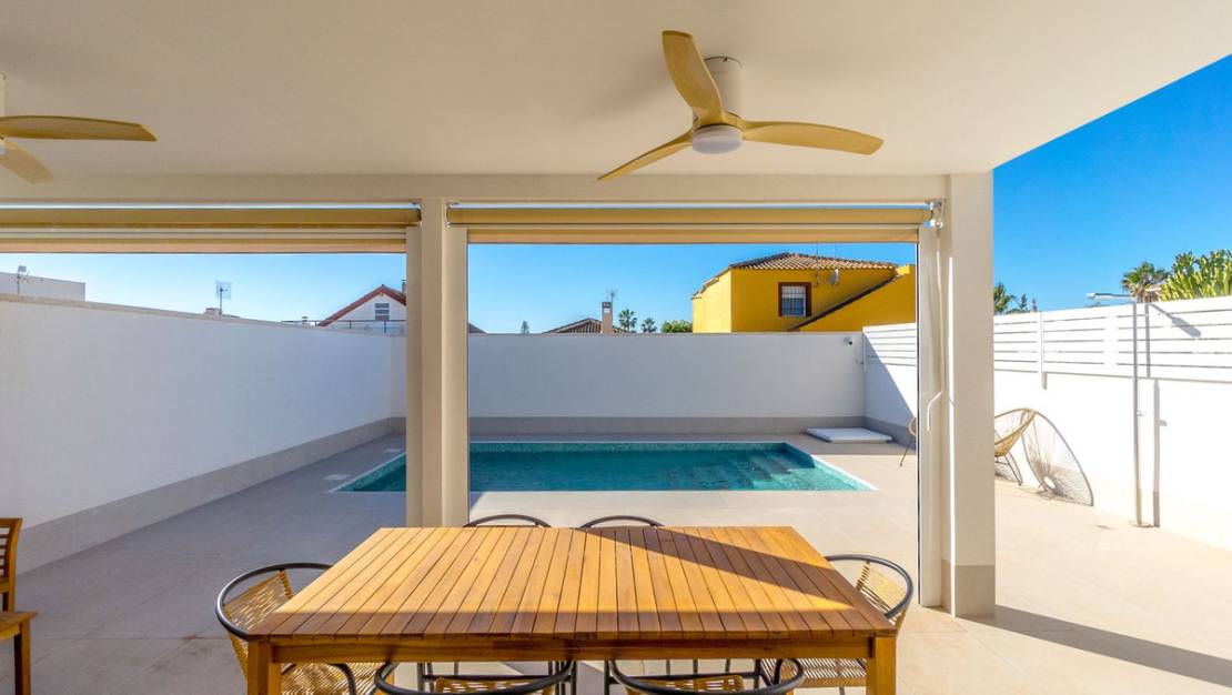 Venta - Chalet - Torrevieja - Torrevieja Centro