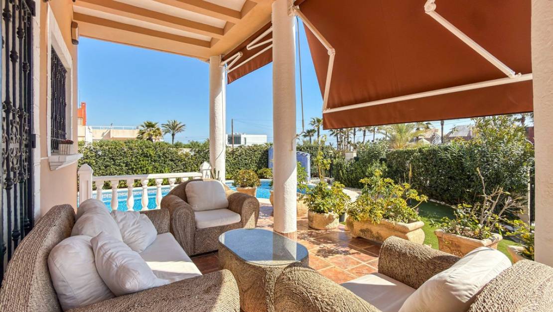 Venta - Chalet - Torrevieja - Torrevieja Centro